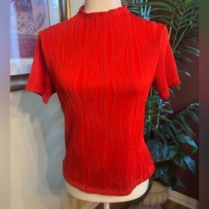 MOTF Scarlet Pleated Short Sleeve Top